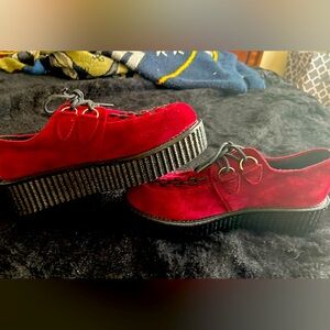 Creeper style women's shoes